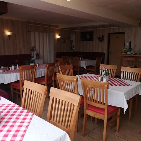 Uschi'S Gasthof Neuendorf  Luaran gambar