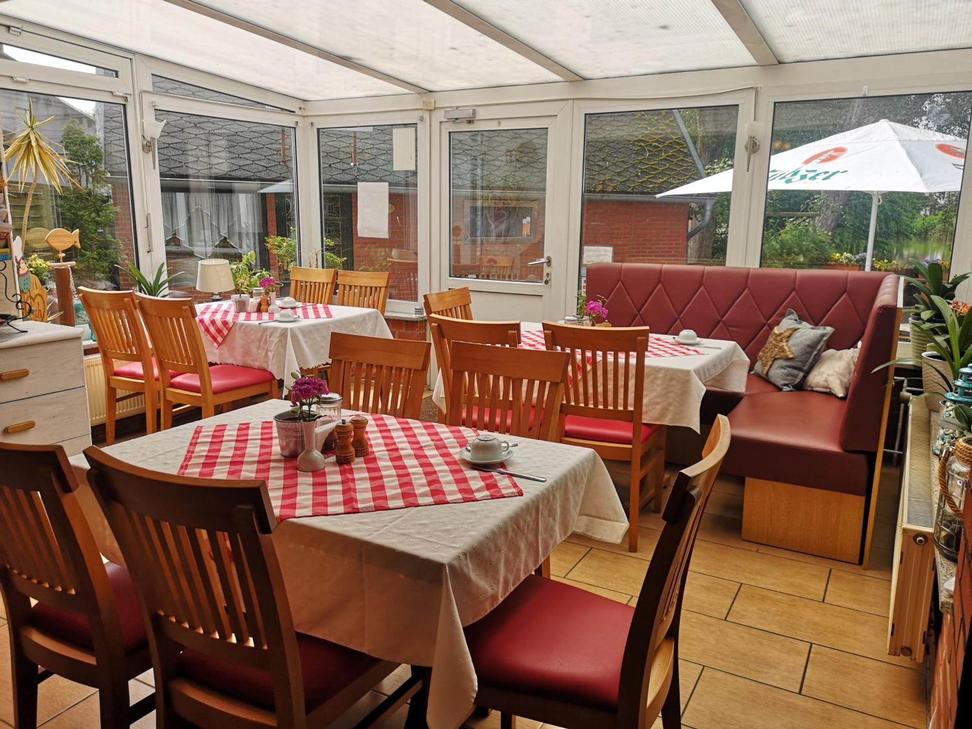 Uschi'S Gasthof Neuendorf  Luaran gambar